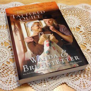 Amish romance The Tattered Quilt Wanda Brunstetter